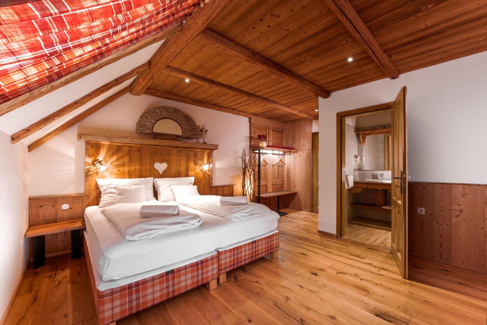 Gostilna Pri Martinu Hotel ครานสกา โกรา ภายนอก รูปภาพ