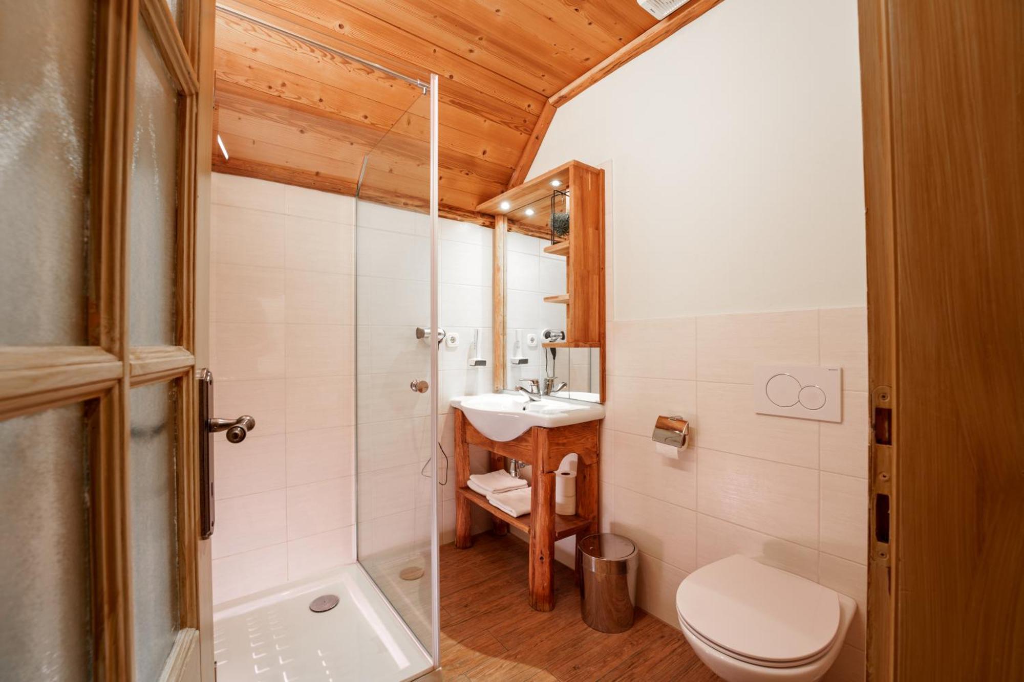 Gostilna Pri Martinu Hotel ครานสกา โกรา ภายนอก รูปภาพ