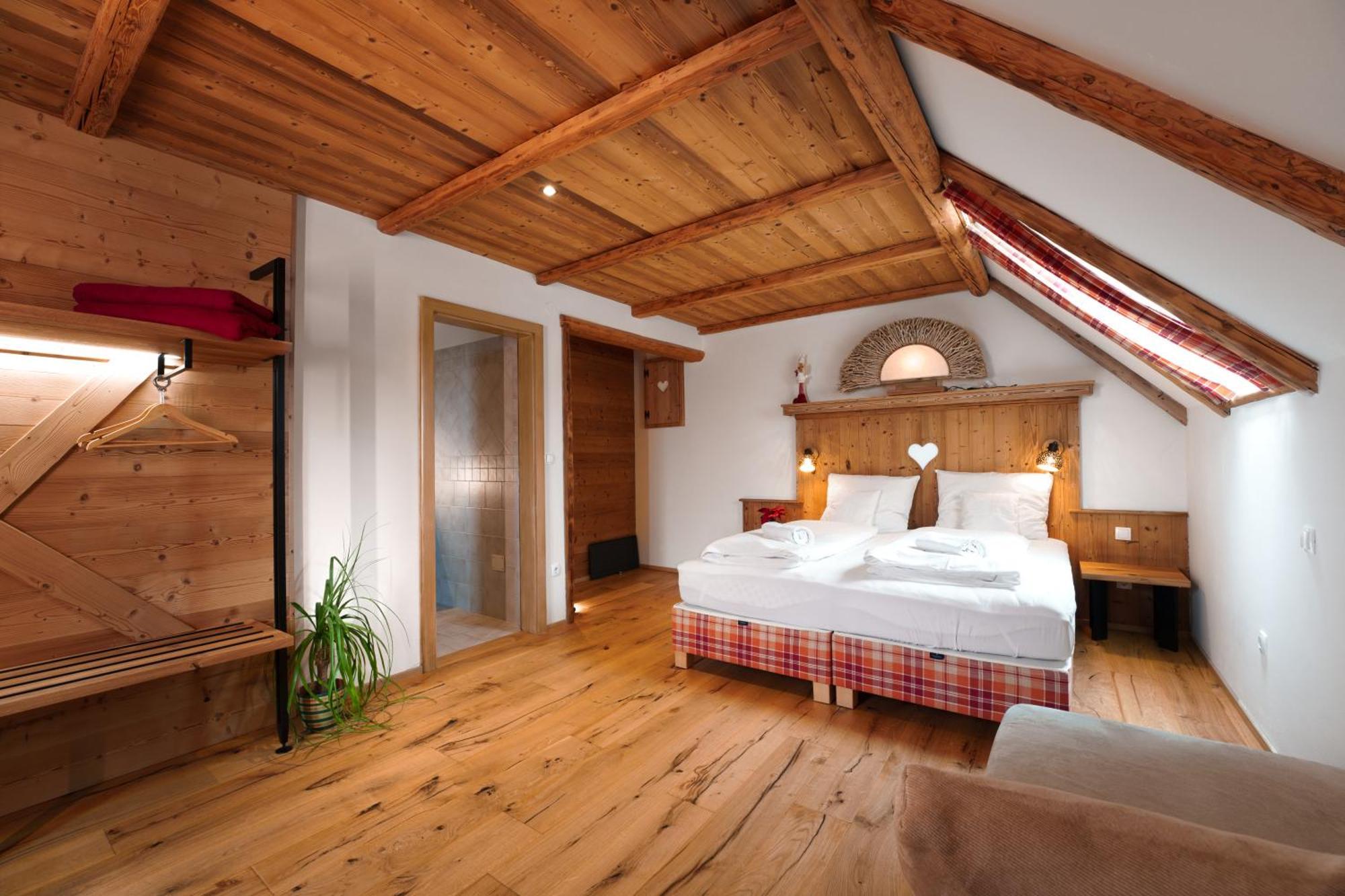 Gostilna Pri Martinu Hotel ครานสกา โกรา ภายนอก รูปภาพ