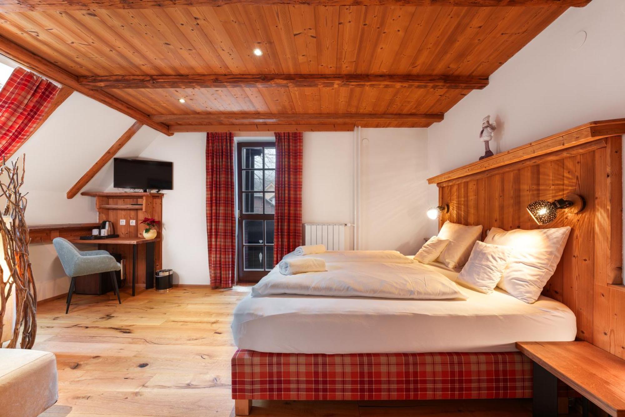 Gostilna Pri Martinu Hotel ครานสกา โกรา ภายนอก รูปภาพ