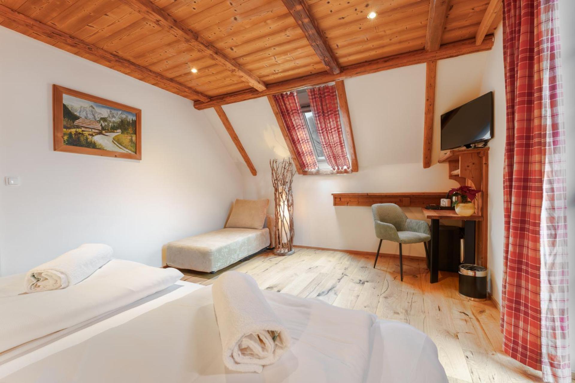 Gostilna Pri Martinu Hotel ครานสกา โกรา ภายนอก รูปภาพ